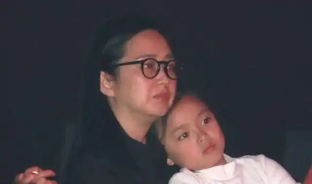 刘德华曝女儿近照,6岁刘向蕙容貌变化惊人,网友:比朱丽倩还美_手机