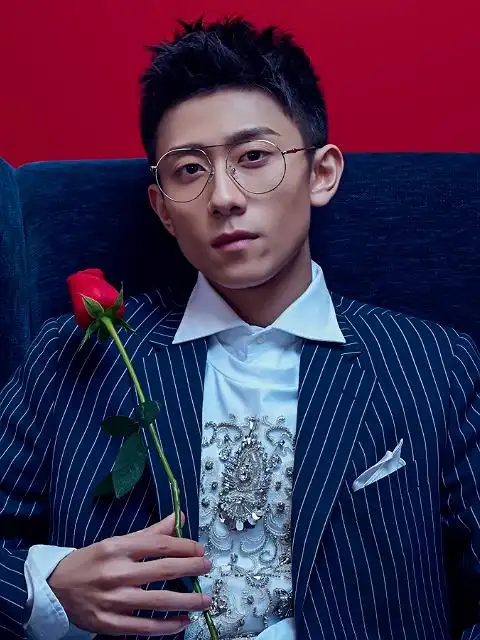 张一山帅照,这几张你见过吗?图4曾迷倒无数粉丝!