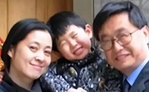 信息来源于《倪萍催泪讲述带儿子去美国治病,李亚鹏聊陪女儿李嫣成长