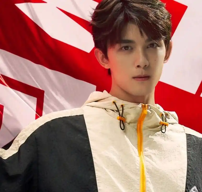 吴磊片场营业反差感满满,新造型少年感爆棚