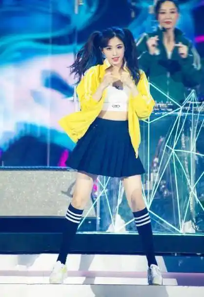 原创张含韵被称容颜不老欧莱雅策划可见一斑网友本来就不老