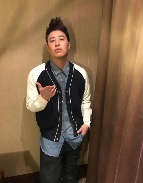 潘玮柏病重至两颊凹陷自曝健康问题曾让他担心再也见不到爸妈