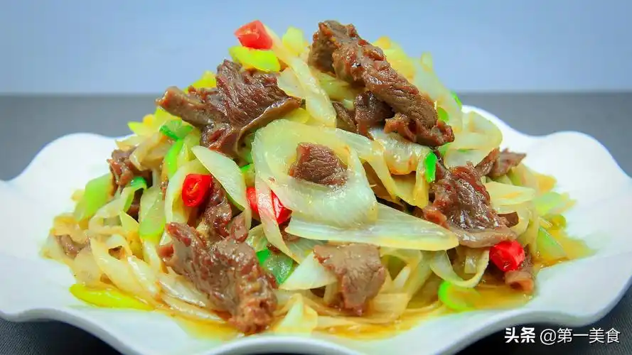葱爆牛肉做法步骤图 试试厨师长这个方法葱香肉嫩