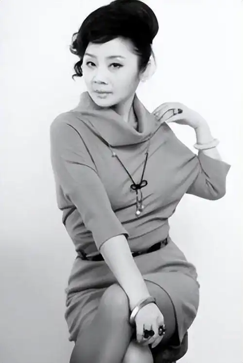 演员唐静,与王新军离婚后,发誓永不再嫁,余生只想做儿子的好母亲