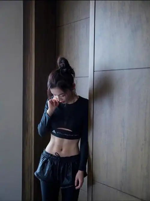 袁姗姗秀五年马甲线!堪称自律最高境界