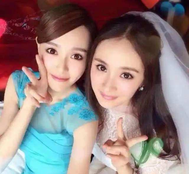 唐嫣婚礼伴娘团出炉 曾好到像情侣的杨幂 既不是伴娘也不是嘉宾