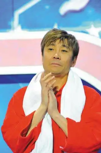 儿子陪高峰跳水训练 高兴骄傲:给爸爸100分