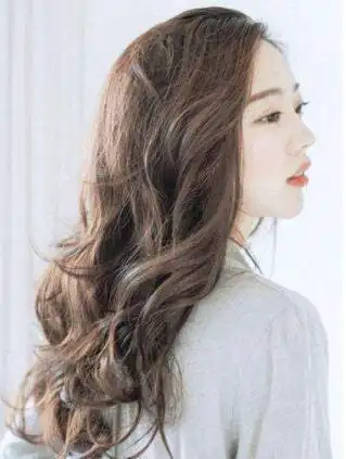 女生大卷螺旋烫发型图片_烫发_女生发型大全