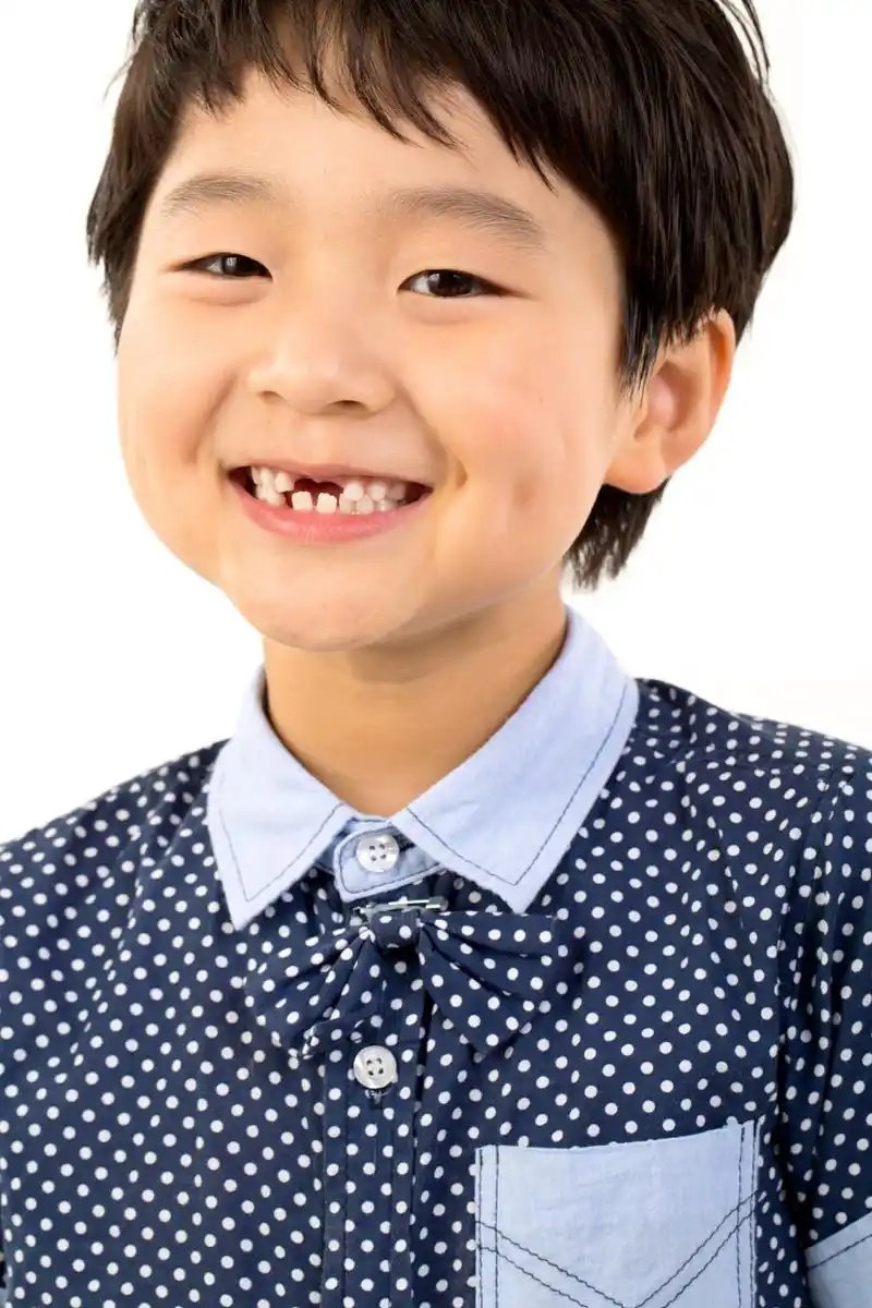 男孩长虎牙好不好	男孩长虎牙可能好,也可能不好,具体情况因人而异.