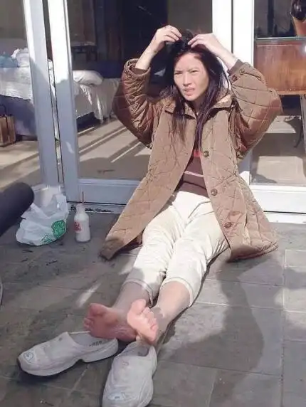 蓝洁瑛当年落魄行乞时她雪中送炭他解囊相助