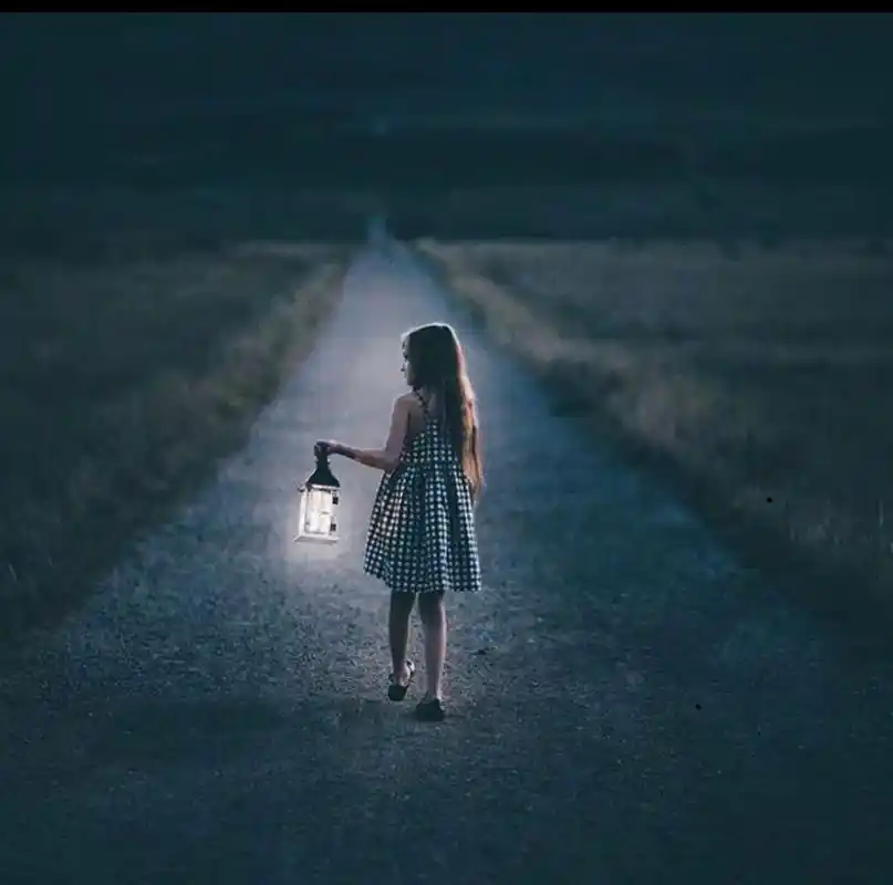 又是一个被自己哭醒的夜晚,追着你的背影拼命呼喊!