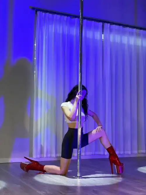 石家庄零基础钢管舞教练培训