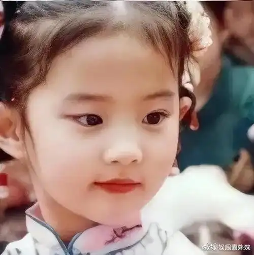 刘亦菲小时候太漂亮被揍霸凌者高调曝过程全网痛批