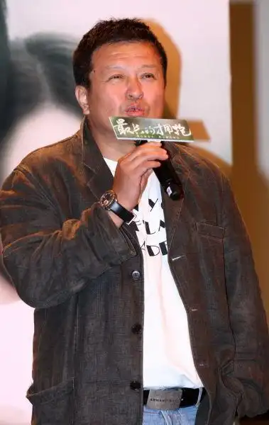 最长的拥抱杨亚洲有爱比票房更重要