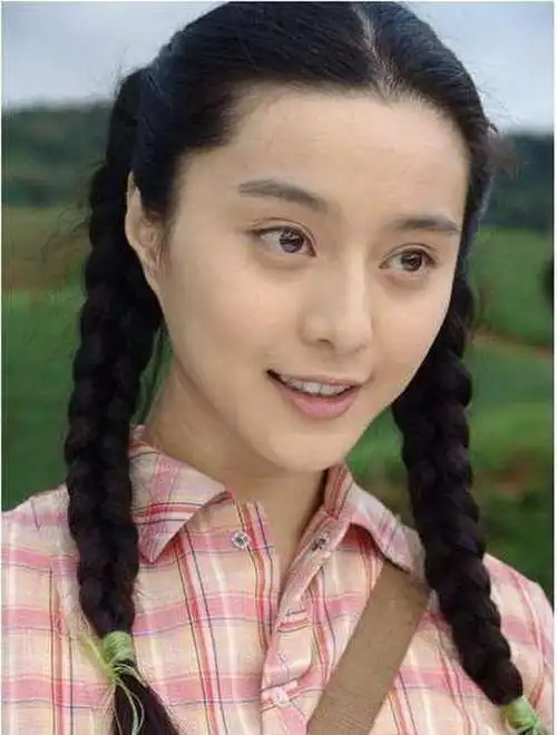 被镜头欺瞒多年的秘密,范冰冰承认,怪不得常年长发披肩