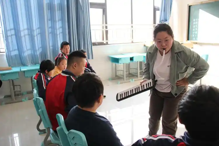 峄城区特殊儿童教育培训会议在区特教学校召开