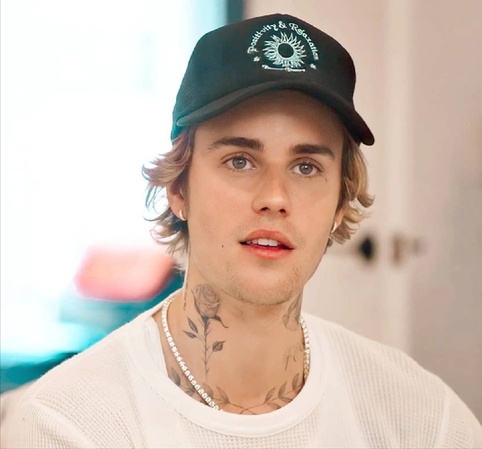 贾斯汀·比伯抛弃长发胡须,剪成帅气小平头,颜值重回巅峰|贾斯汀·