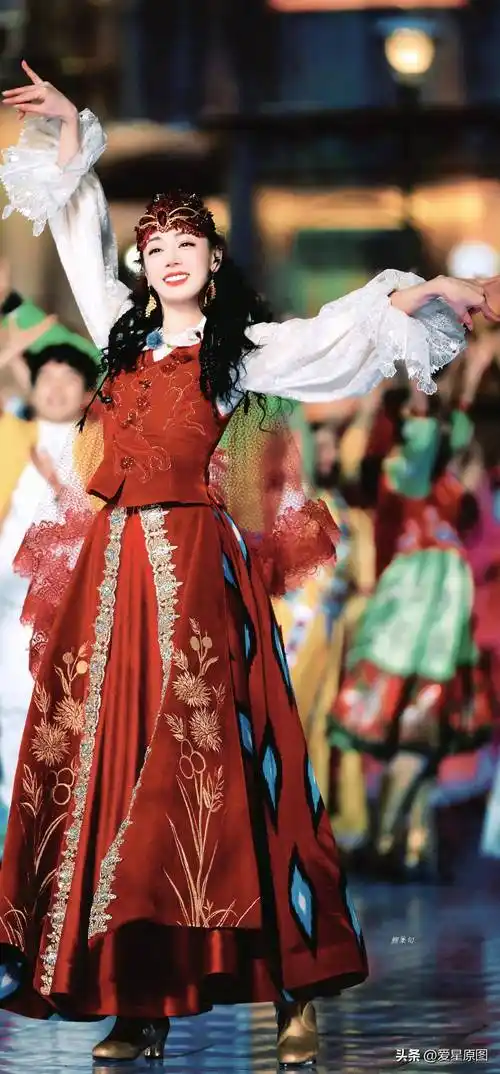 百花迎春-迪丽热巴_舞蹈_舞台_明星