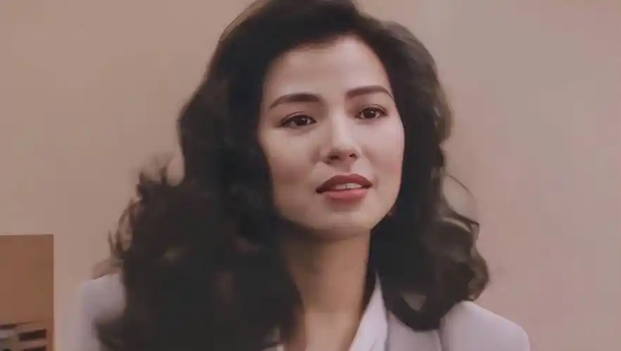 钟楚红打扮低调现身木材厂,美人迟暮头发泛白_因为_活动_外貌