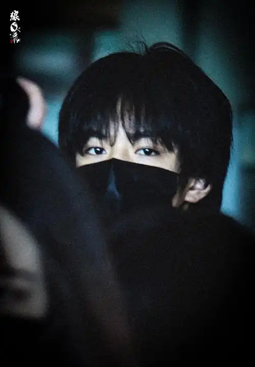 回味 19年很狼的一次机场    @时代少年团-刘耀文  #青年演员刘耀文