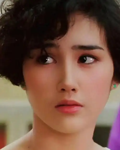 柏安妮:多国混血,世界波,溜冰皇后,昔日港娱霸王花