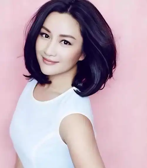 纪实第一名模瞿颖错过初恋后痴情20年却在45岁输得彻彻底底