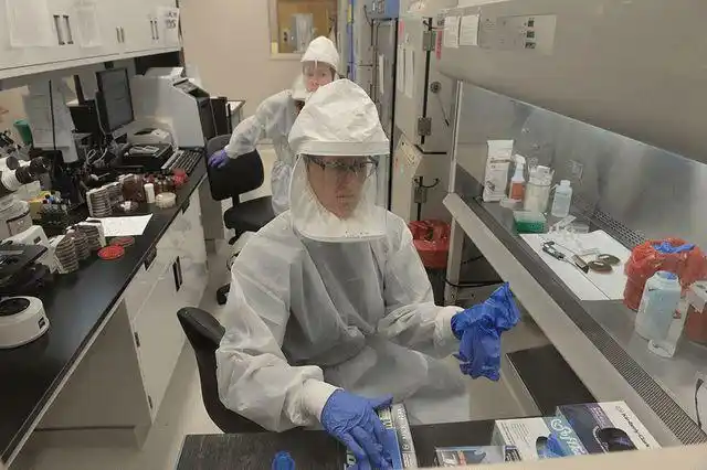 新冠病毒由德特里克堡泄露美国全球200所生物实验室均有隐患