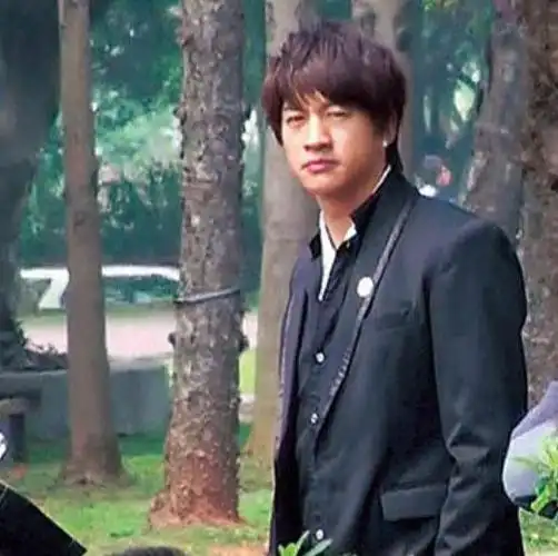 何润东:三次表白孙俪被拒,41岁娶娇妻,如今现状如何?