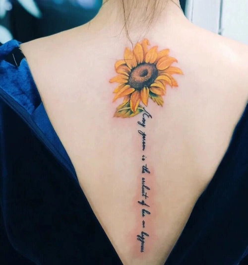 超美的女生背部纹身图案大全6