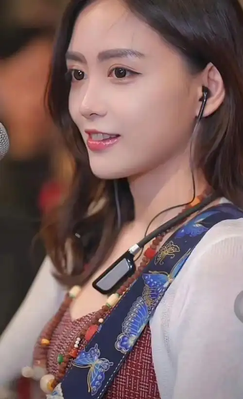 今晚七点来深圳节日大道听音乐网红韩小九分享音乐