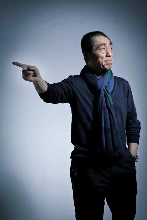 从月薪288元到最佳时装摄影师为什么他的摄影深受张艺谋喜爱