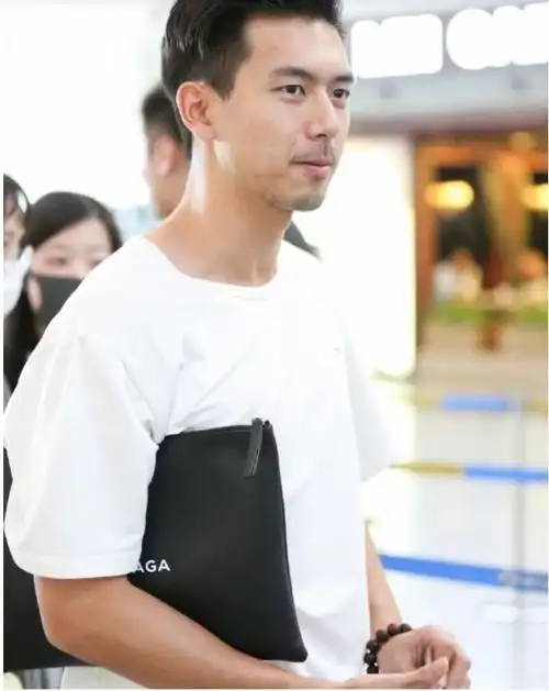 李现留胡子了啦!变更man了哦