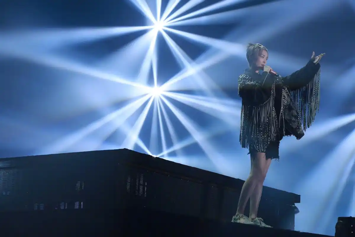 "流行(liú xíng)"收官重庆站,献唱最重要的《和