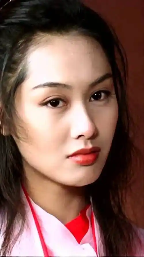 一瞬间心疼的感觉,女神朱茵的一眼万年,你们喜欢吗?