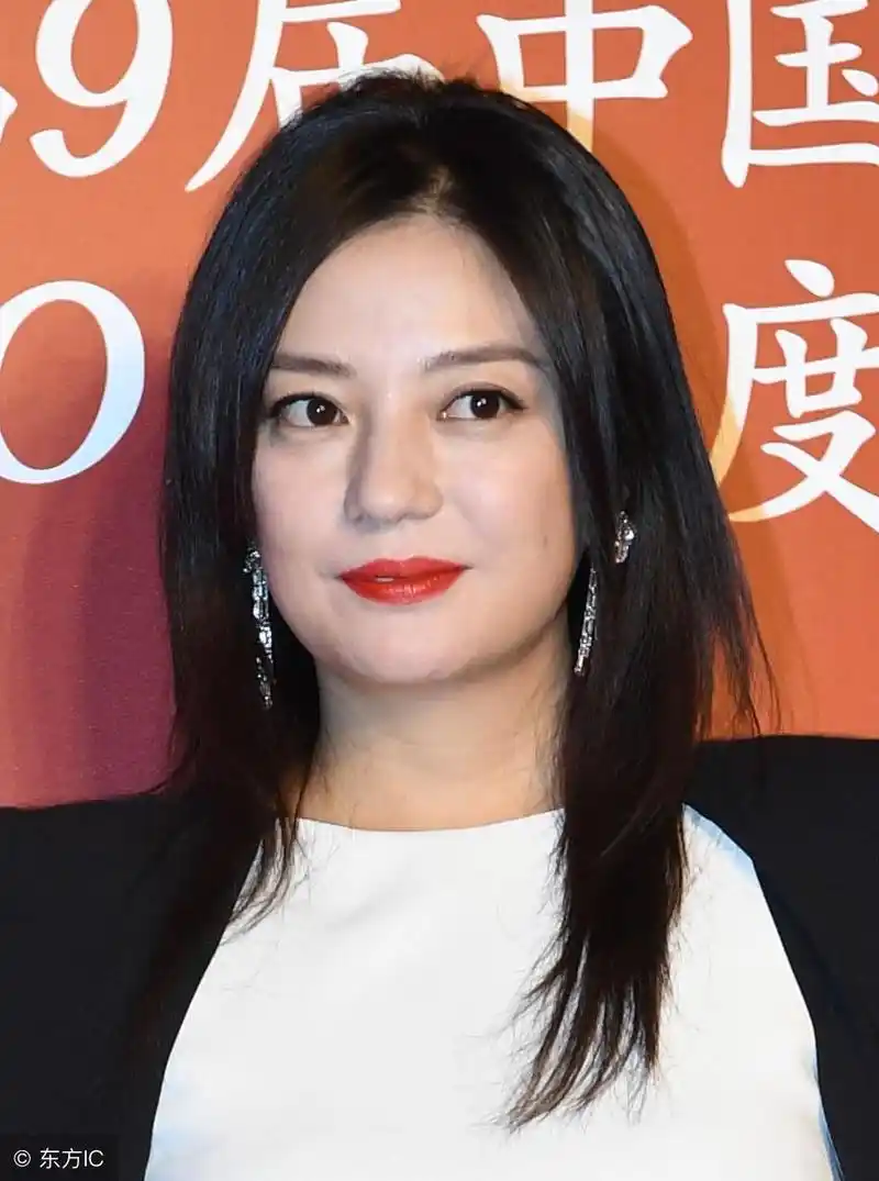 活波可爱,古灵精怪的"小燕子"——赵薇