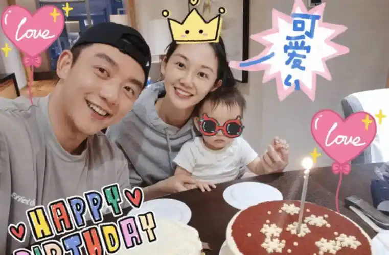 郑恺儿童节官宣二胎得子,孩子小手比"六"出镜,儿女双全超幸福