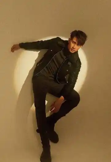 吴尊酷帅皮衣黑裤硬朗风格写真图片吴尊型男帅气男歌手