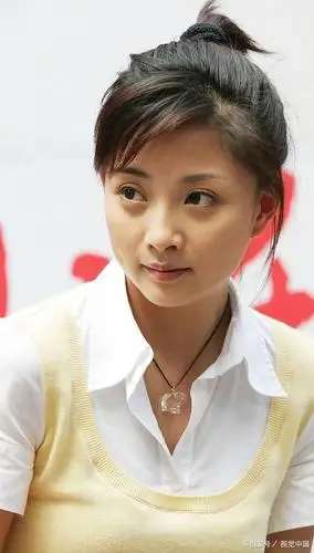 殷桃,一个活泼得无拘无束不随流波的姑娘