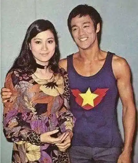 她是李小龙挚爱,向华强曾为她痴狂,向太却感恩喊她姐_丁佩_陈岚_一生