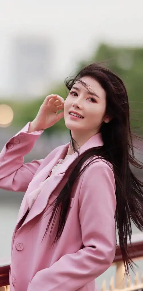 最美图片大全壁纸图片的女生图片-美女壁纸 - 壁纸之家