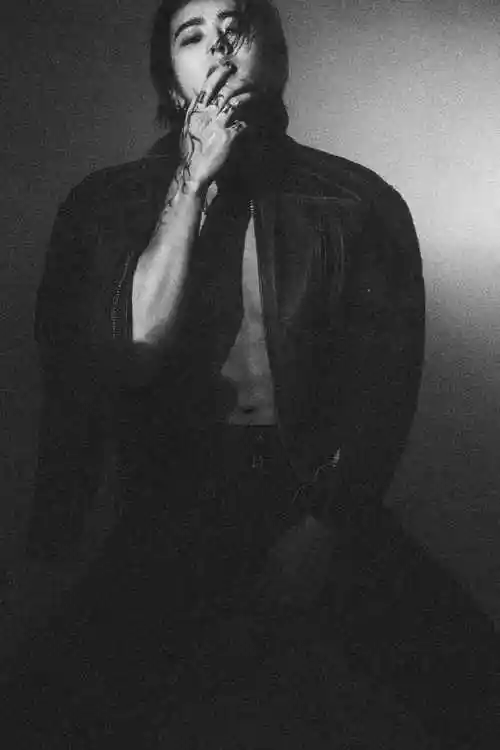 谁让他是蔡徐坤呢 不是录音室的就是腹肌的 谁不嫉妒羡慕啊#蔡徐坤