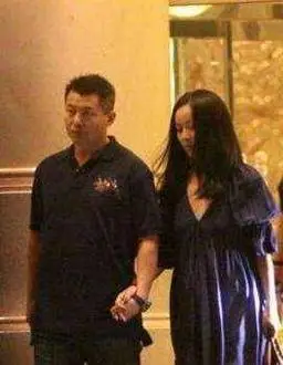 回顾孟桐:爱上单亲妈妈那英,对继子视如己出,做到了一碗水端平