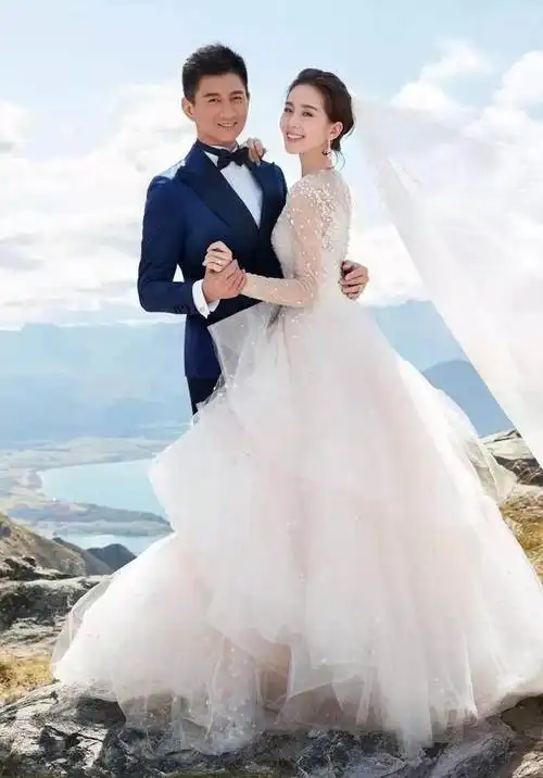 谢娜和张杰的婚纱照(明星婚纱照大比拼看看谁的更高端) - 帮企客