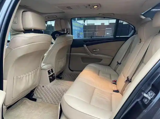 09年9月 宝马523li 2.