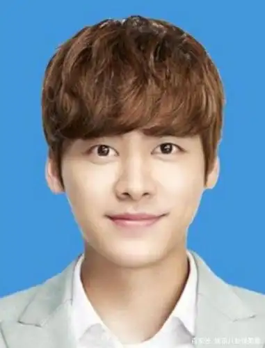 7位男星证件照,朱一龙王俊凯易烊千玺,谁让你怦然心动?