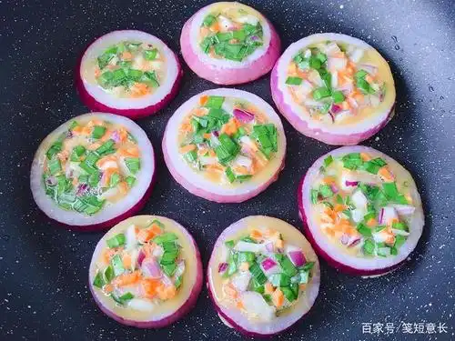 洋葱花样新吃法,1滴水不加,简单美味又便宜,比鸡蛋灌饼还好吃