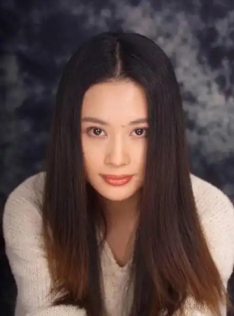 《乡里彩虹城里雨》,在剧中饰演林九菊