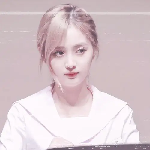 自制吴宣仪滤镜头像