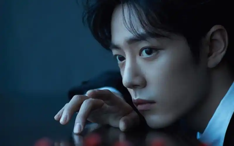 肖战沉稳帅气写真桌面壁纸