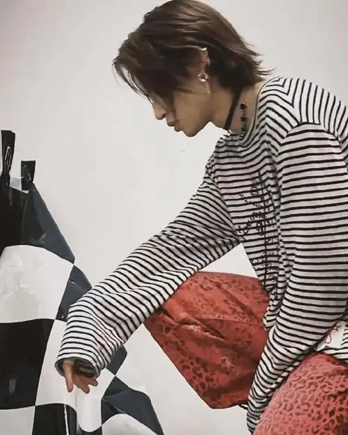 小鬼王琳凯超话#小鬼新专辑deadline#20220821分享@小鬼-王琳凯ins一